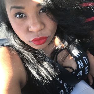 Meet your Posher, Josefa